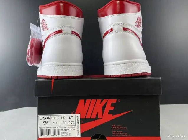 (2017) Red 1 Jordan 555088-103 Metallic Retro Air 0628